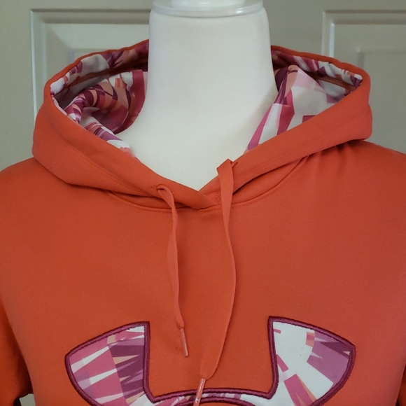 Under armour hoodie, size small - Picture 3 of 6